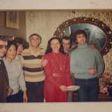 Rossana ci accompagna cos� per i corridoi che ricordano il passato della scuola, quando questo luogo era la �casa� della divina Carla Fracci, che si allenava qui prima di esibirsi nei teatri baresi. Ci sono foto e dediche della diva...
